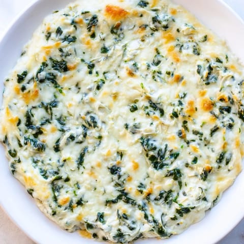 Cheesy Spinach Artichoke Dip