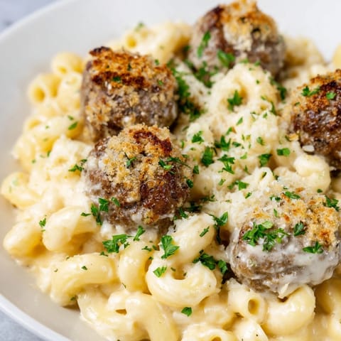 Mac Cheese Meatball Bake